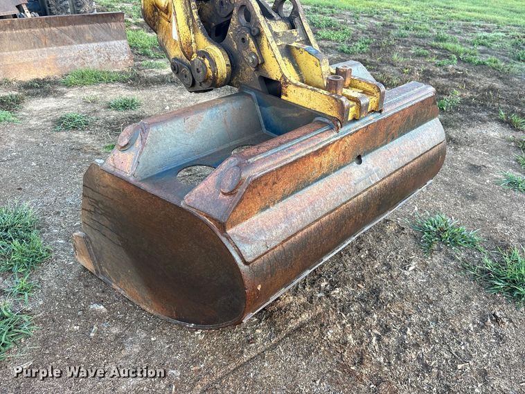 image for item ES8278 2000 Gradall XL 2300 wheel loader