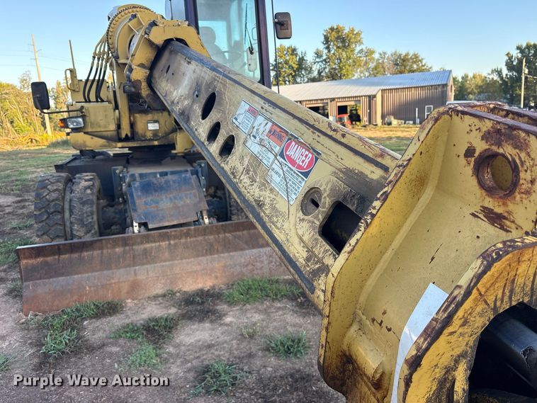 image for item ES8278 2000 Gradall XL 2300 wheel loader