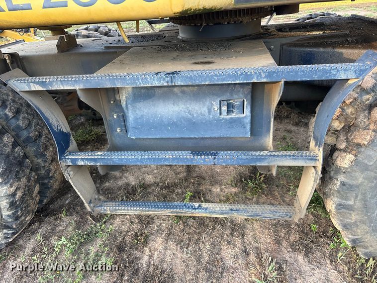 image for item ES8278 2000 Gradall XL 2300 wheel loader