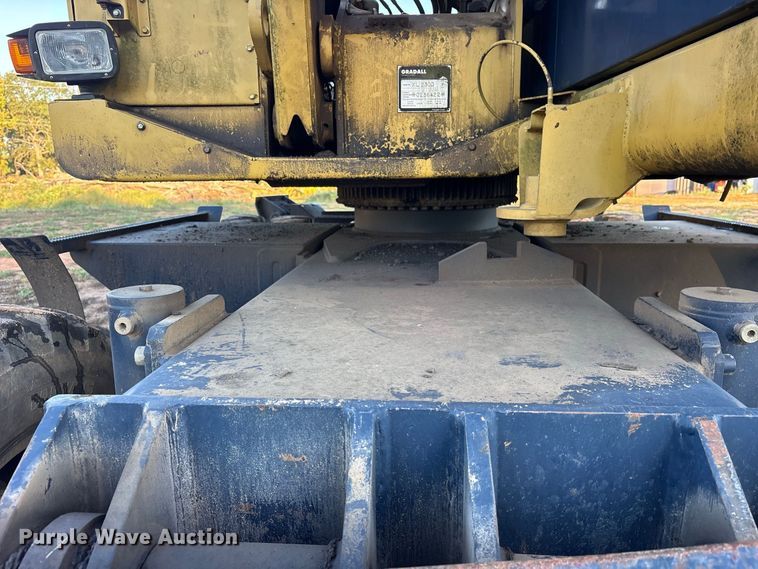 image for item ES8278 2000 Gradall XL 2300 wheel loader