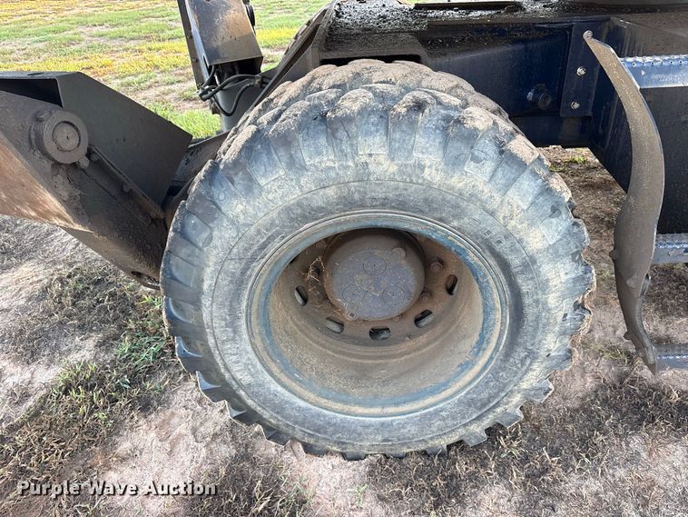 image for item ES8278 2000 Gradall XL 2300 wheel loader