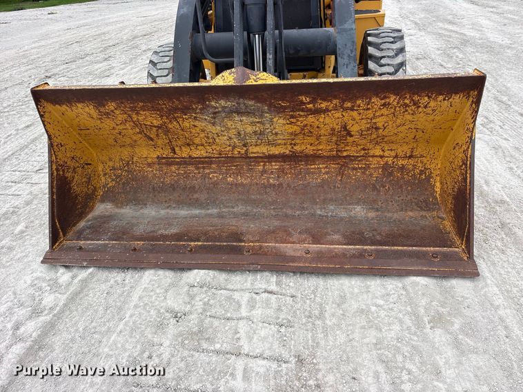 image for item ES8286 2015 John Deere 310K backhoe