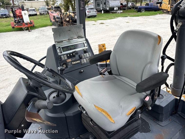 image for item ES8286 2015 John Deere 310K backhoe