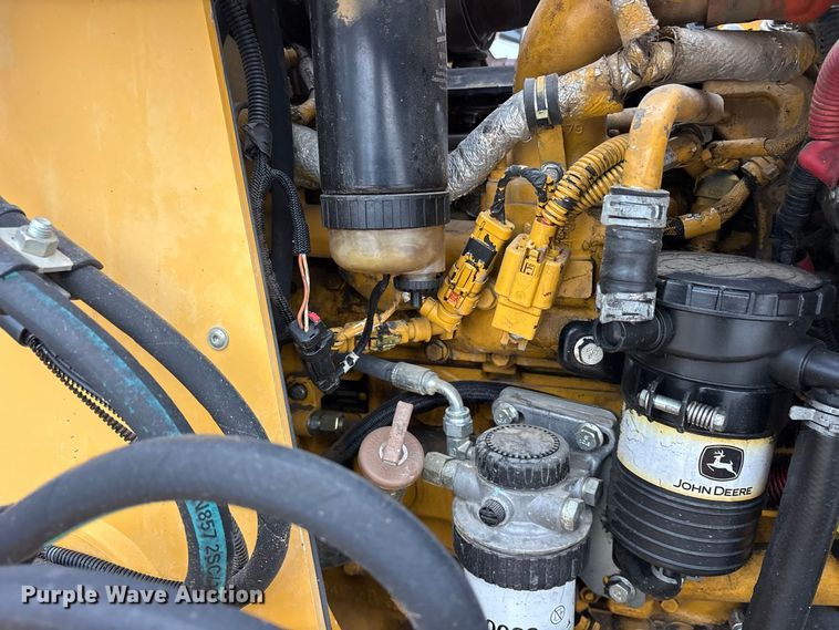 image for item ES8286 2015 John Deere 310K backhoe