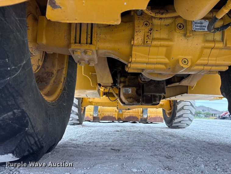 image for item ES8286 2015 John Deere 310K backhoe