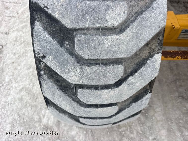 image for item ES8286 2015 John Deere 310K backhoe