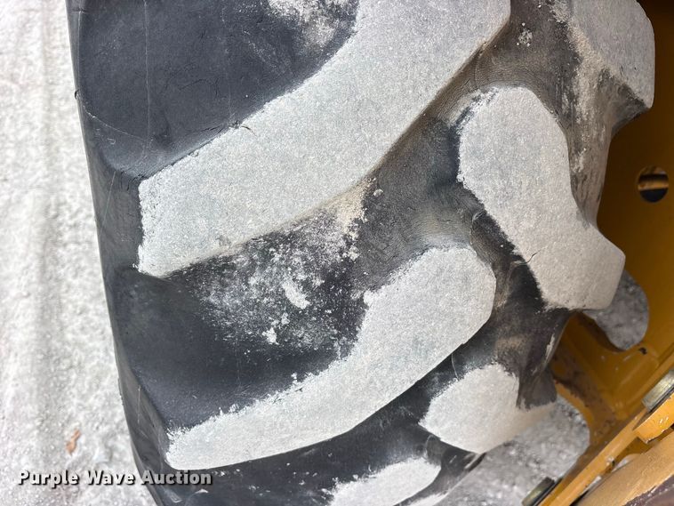 image for item ES8286 2015 John Deere 310K backhoe