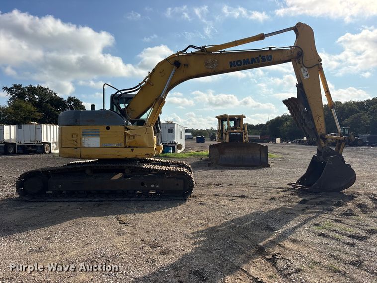 image for item ES8306 2007 Komatsu PC228 USLC-3 excavator