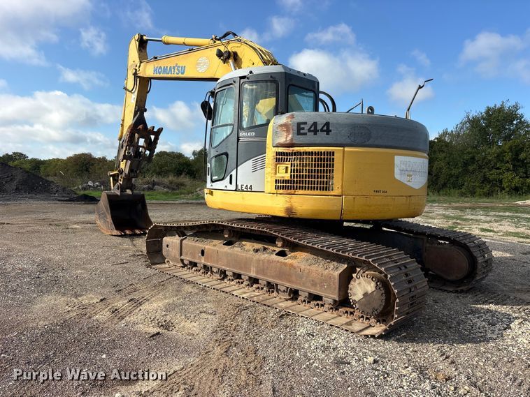 image for item ES8306 2007 Komatsu PC228 USLC-3 excavator