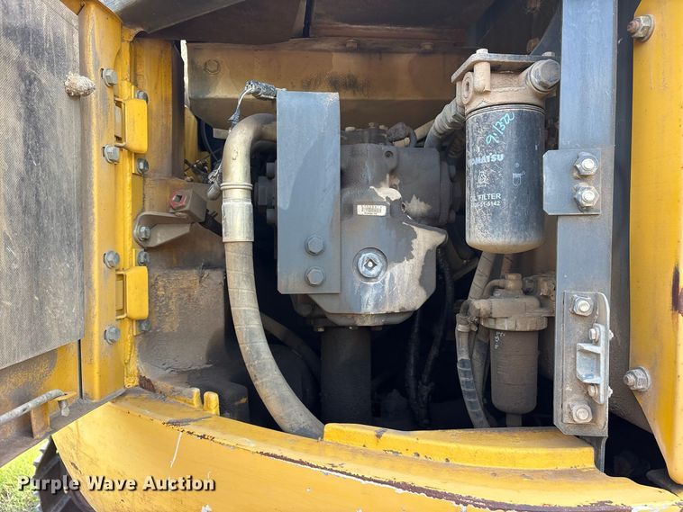image for item ES8306 2007 Komatsu PC228 USLC-3 excavator