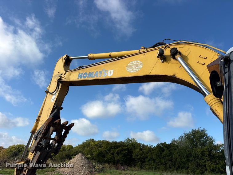 image for item ES8306 2007 Komatsu PC228 USLC-3 excavator