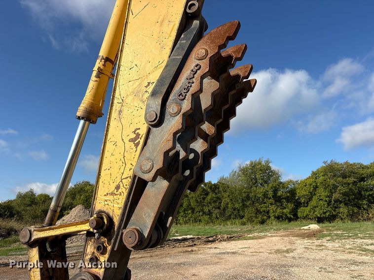 image for item ES8306 2007 Komatsu PC228 USLC-3 excavator