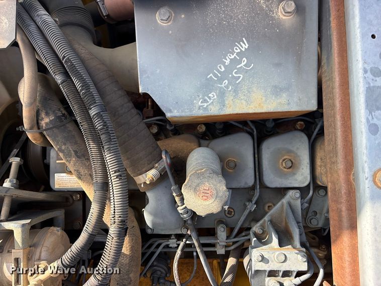 image for item ES8306 2007 Komatsu PC228 USLC-3 excavator