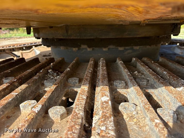 image for item ES8306 2007 Komatsu PC228 USLC-3 excavator