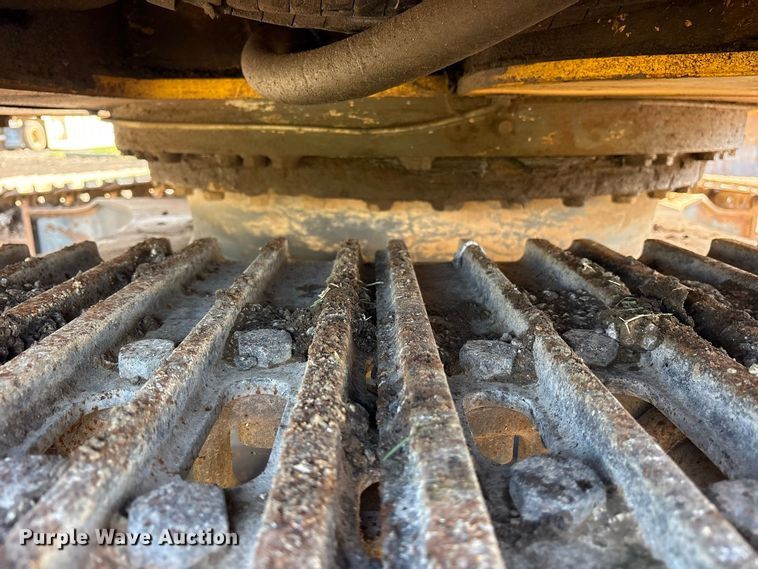 image for item ES8306 2007 Komatsu PC228 USLC-3 excavator