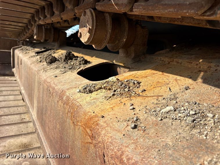 image for item ES8306 2007 Komatsu PC228 USLC-3 excavator
