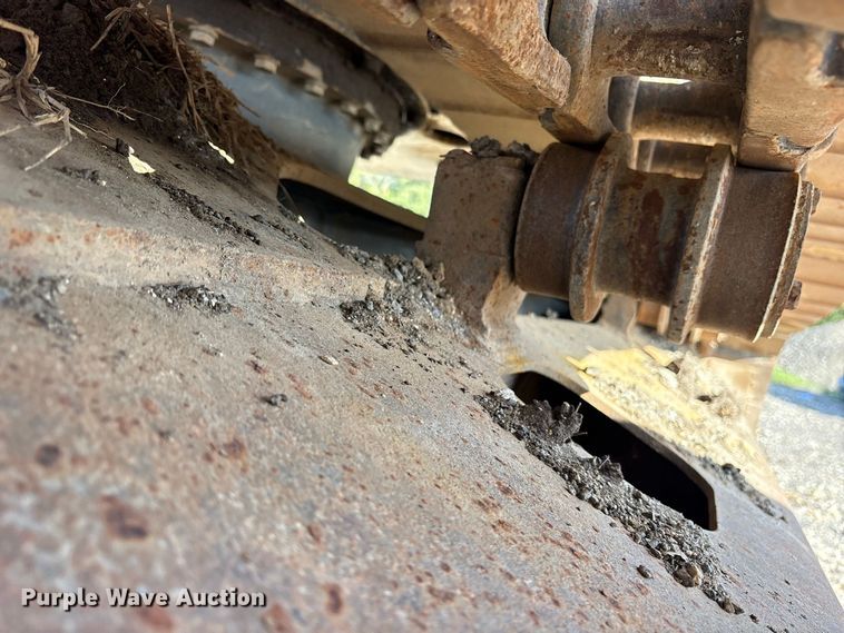 image for item ES8306 2007 Komatsu PC228 USLC-3 excavator