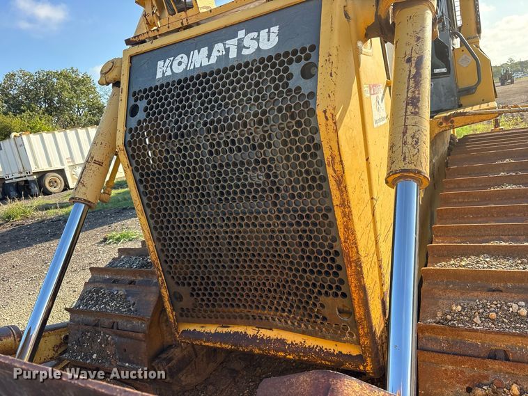 image for item ES8307 2007 Komatsu D65EX-15 dozer