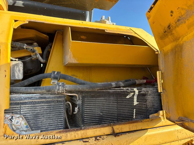 image for item ES8307 2007 Komatsu D65EX-15 dozer