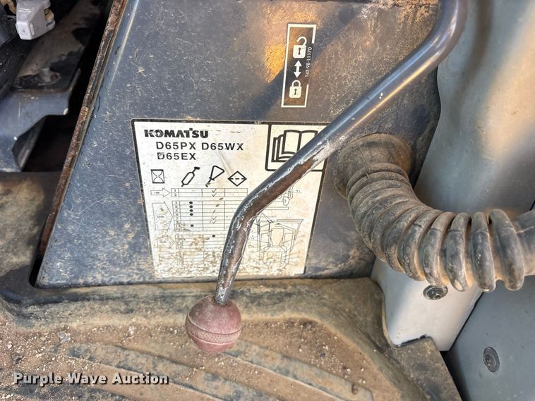 image for item ES8307 2007 Komatsu D65EX-15 dozer