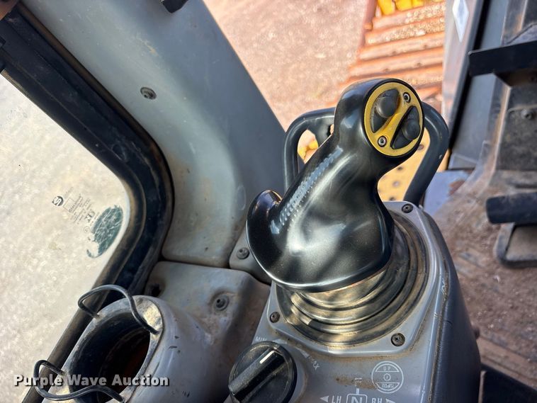 image for item ES8307 2007 Komatsu D65EX-15 dozer