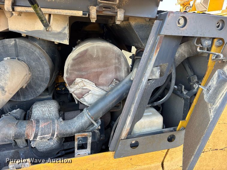 image for item ES8307 2007 Komatsu D65EX-15 dozer
