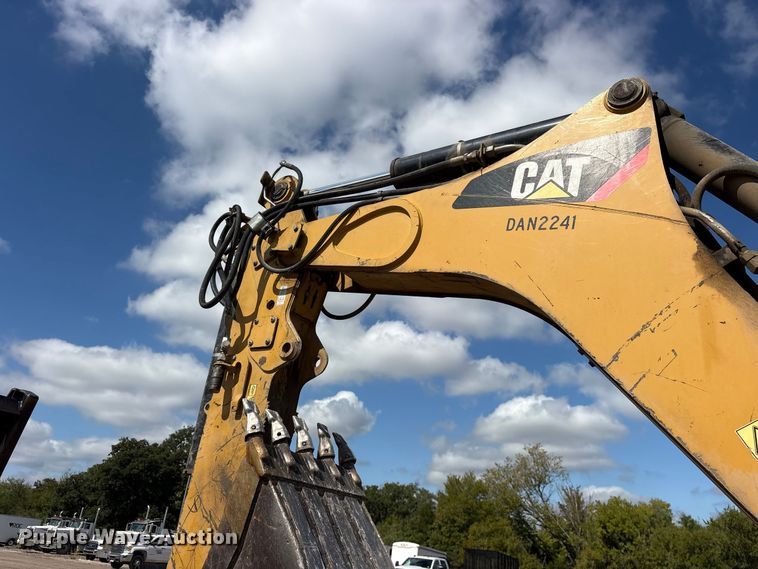image for item ES8308 2012 Caterpillar 420E IT backhoe