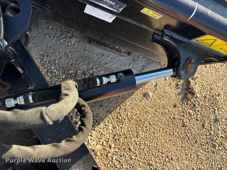 image for item ES8309 2014 Caterpillar 424-0450 skid steer angle blade