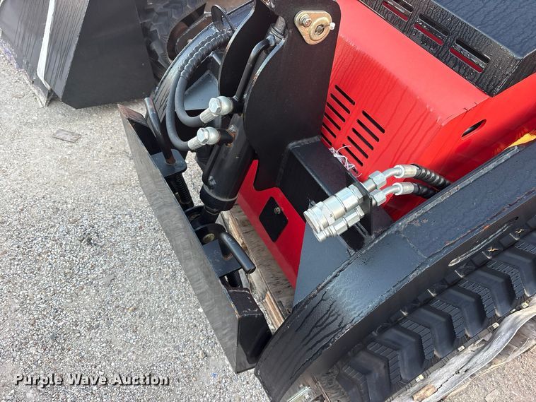 image for item ES8326 Erie SCL850 compact utility loader
