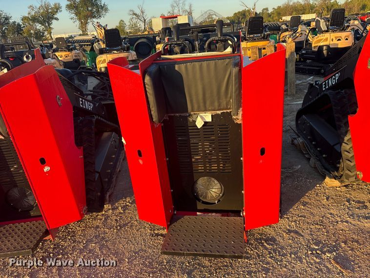 image for item ES8328 Erie SCL850 compact utility loader