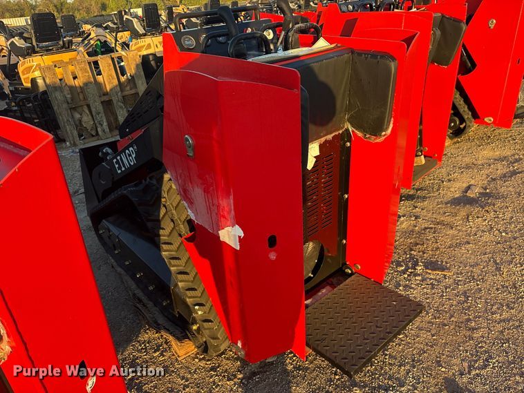 image for item ES8328 Erie SCL850 compact utility loader