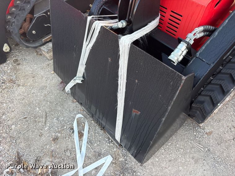 image for item ES8328 Erie SCL850 compact utility loader