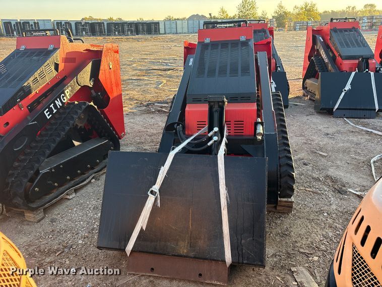 image for item ES8331 2024 Erie SCL850 compact utility loader