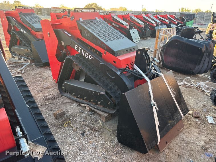 image for item ES8331 2024 Erie SCL850 compact utility loader