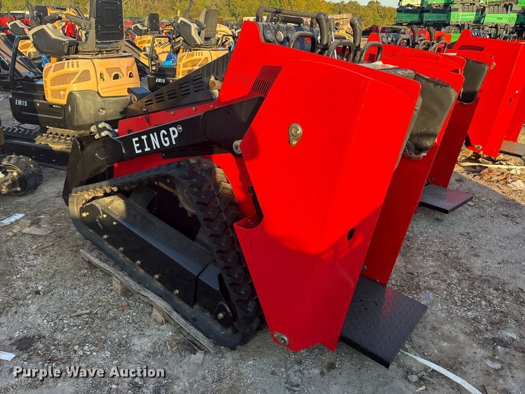 image for item ES8331 2024 Erie SCL850 compact utility loader