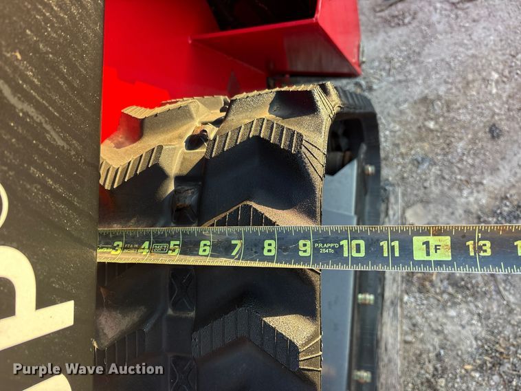 image for item ES8331 2024 Erie SCL850 compact utility loader