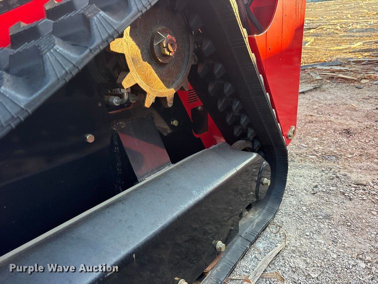 image for item ES8332 Erie SCL850 compact utility loader