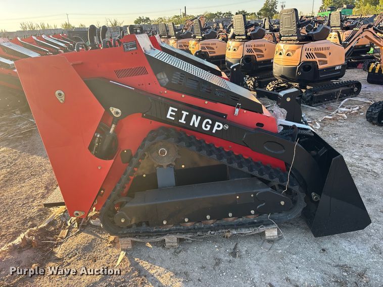 image for item ES8333 2024 Erie SCL850 compact utility loader