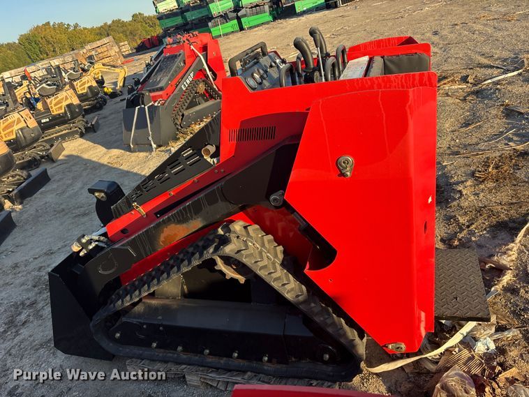image for item ES8333 2024 Erie SCL850 compact utility loader