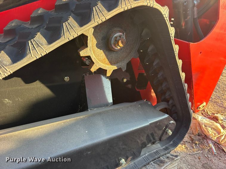 image for item ES8333 2024 Erie SCL850 compact utility loader