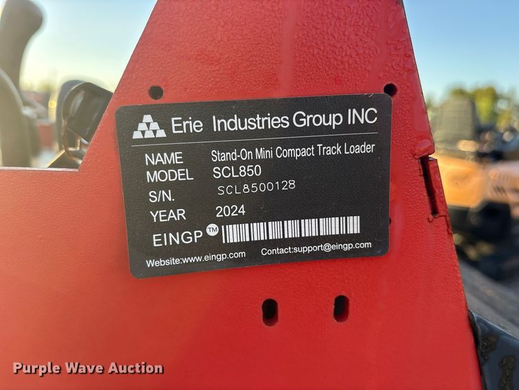 image for item ES8333 2024 Erie SCL850 compact utility loader
