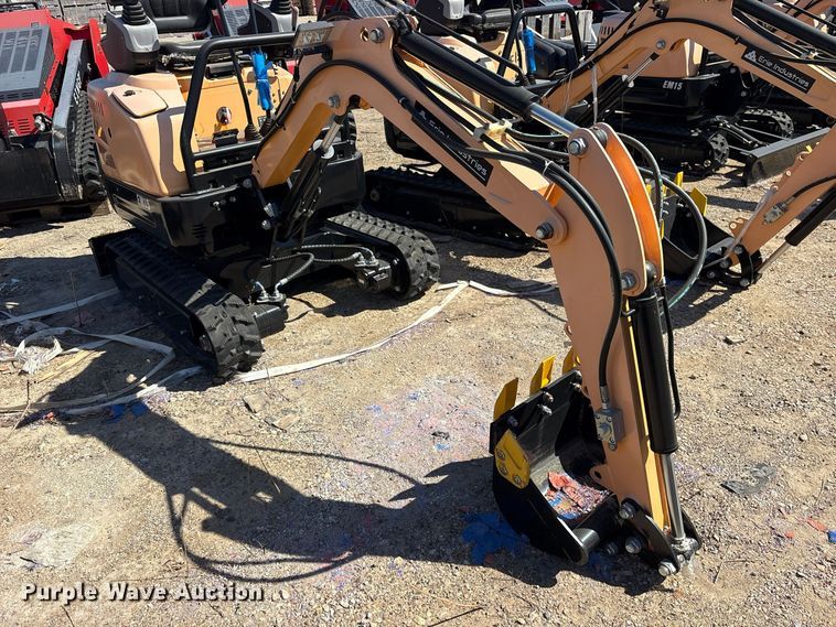 image for item ES8372 2024 Erie EM15 mini excavator
