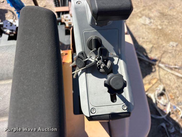 image for item ES8372 2024 Erie EM15 mini excavator