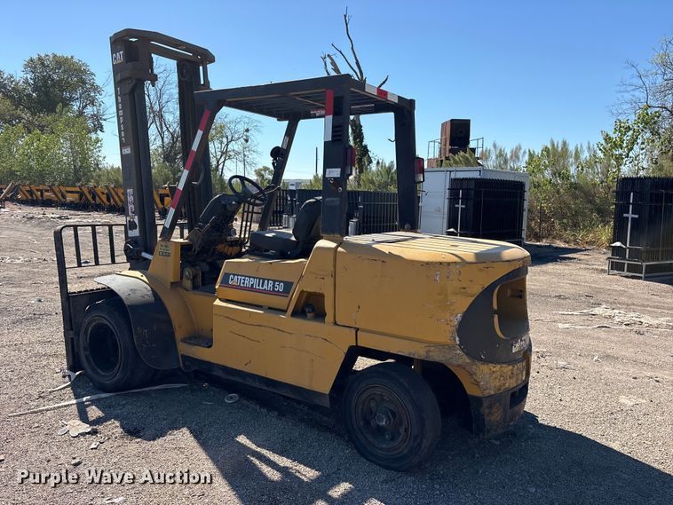 image for item ES8456 2008 Caterpillar DP80K forklift