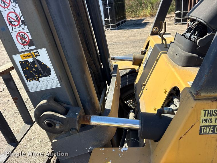 image for item ES8456 2008 Caterpillar DP80K forklift