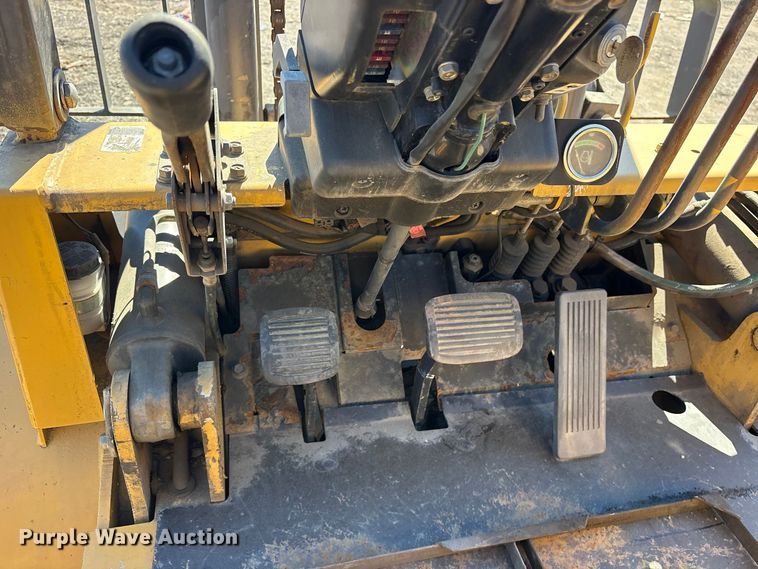 image for item ES8456 2008 Caterpillar DP80K forklift