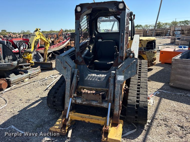 image for item ES8457 2012 John Deere 323D tracked skid steer loader