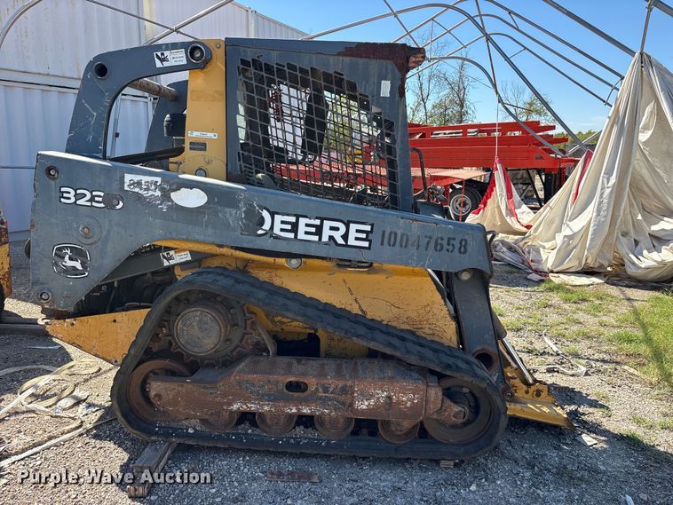 image for item ES8457 2012 John Deere 323D tracked skid steer loader