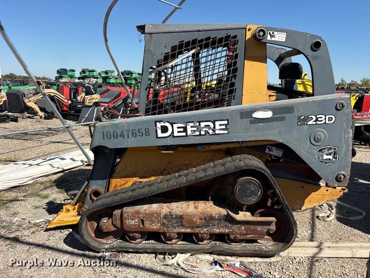 image for item ES8457 2012 John Deere 323D tracked skid steer loader
