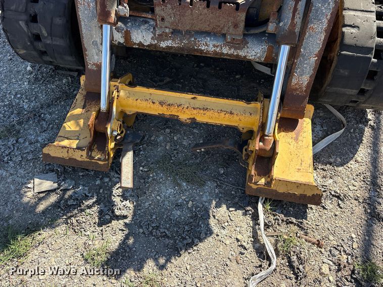 image for item ES8457 2012 John Deere 323D tracked skid steer loader